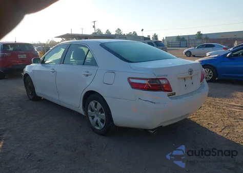 2007 Toyota Camry Le V6 z USA, uszkodzony, nr VIN 4T1BK46K87U519492